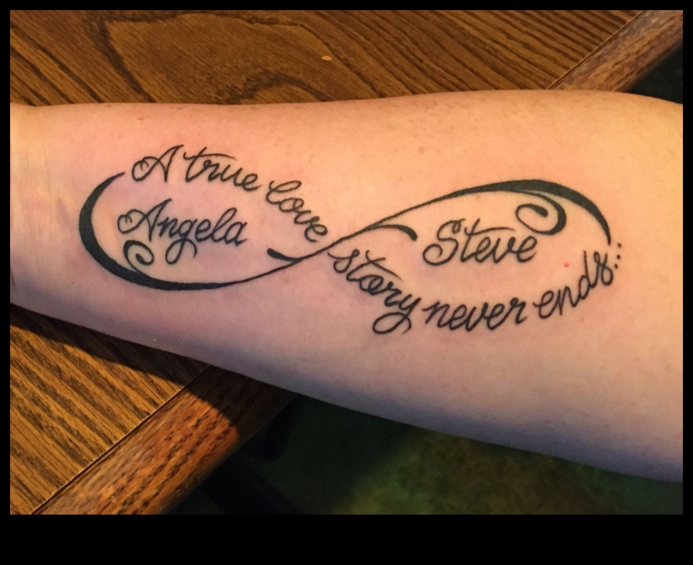 Tatuajele epice de cuplu cu cerneală spun povești de dragoste atemporală și nesfârșită 2 Cerneală epică: tatuaje de cuplu care creează povești despre povești de dragoste atemporale și nesfârșite