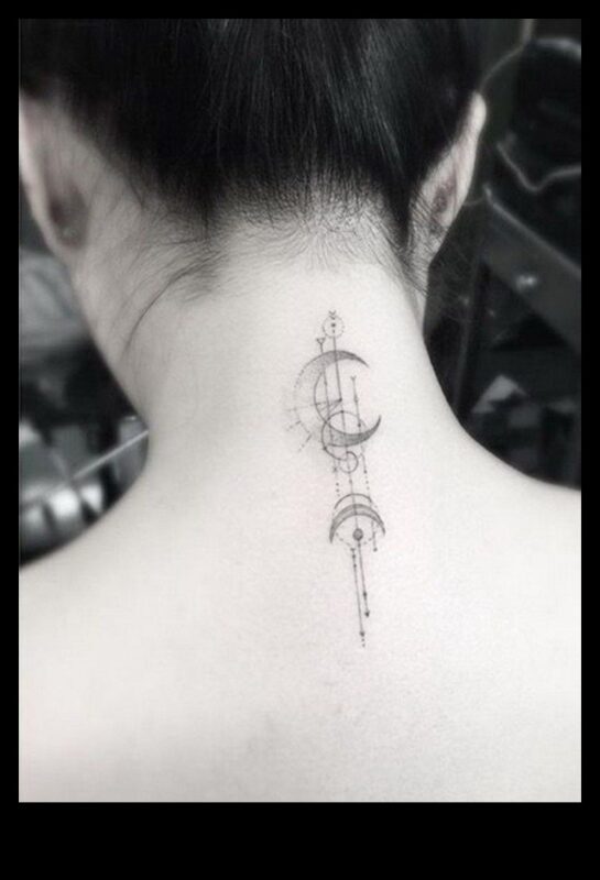 Eleganța de sub gât: Descoperiți narațiunile cu tatuaje pe spate