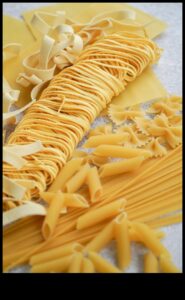 Cronici pentru garnituri: explorați o lume a deliciilor culinare