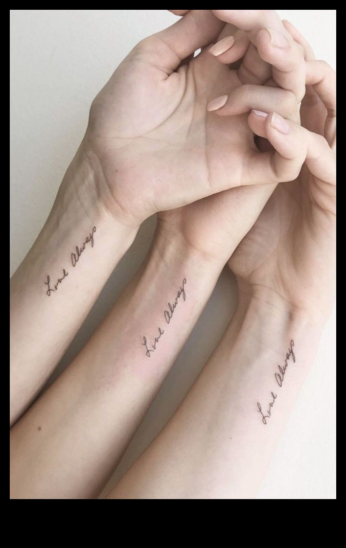 Tatuaje delicate la încheietura mâinii cu cerneală grațioasă pentru o femeie sofisticată 1 Cerneală grațioasă: exprimând rafinamentul cu tatuaje delicate la încheietura mâinii